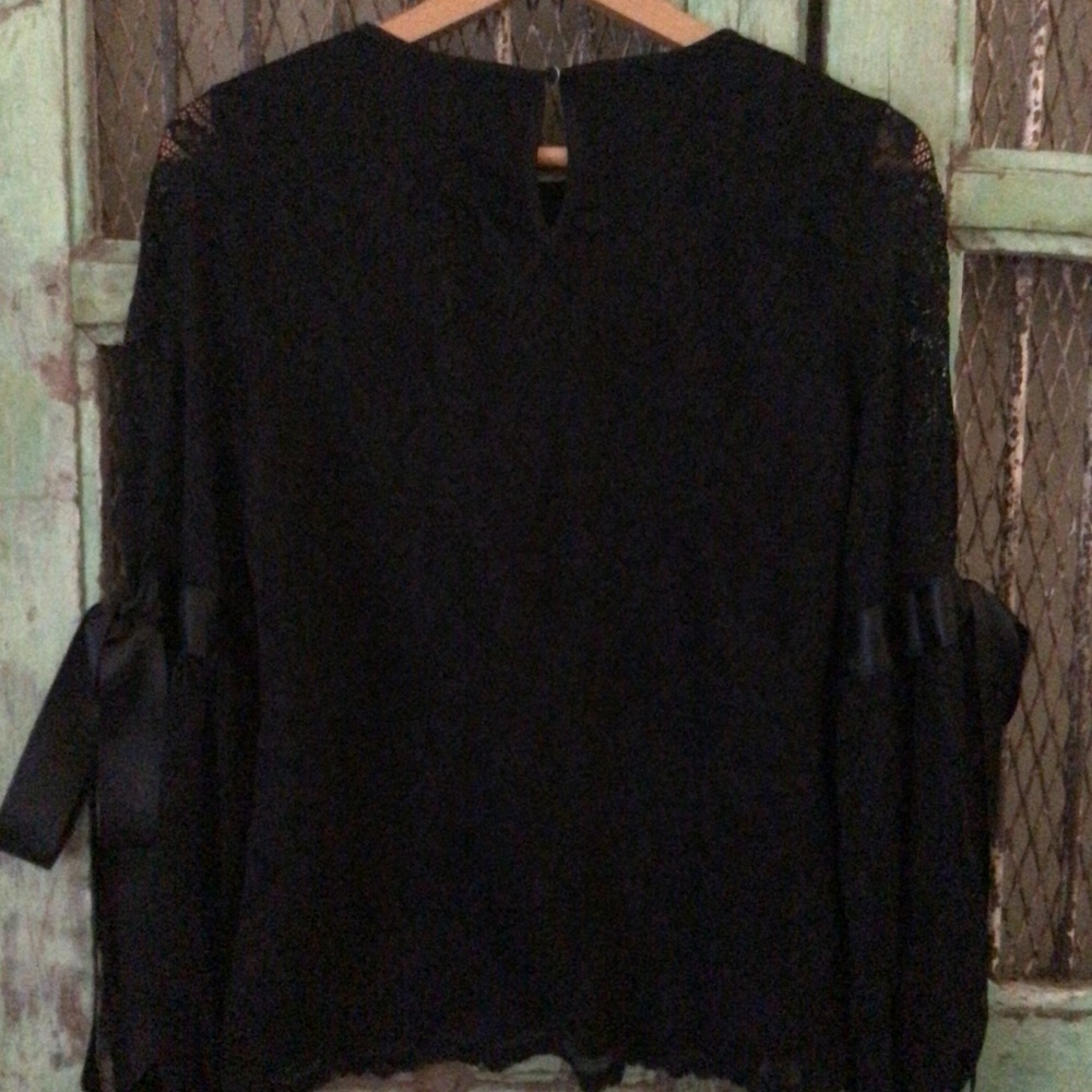Vince Camuto formal top - Picture 5 of 7